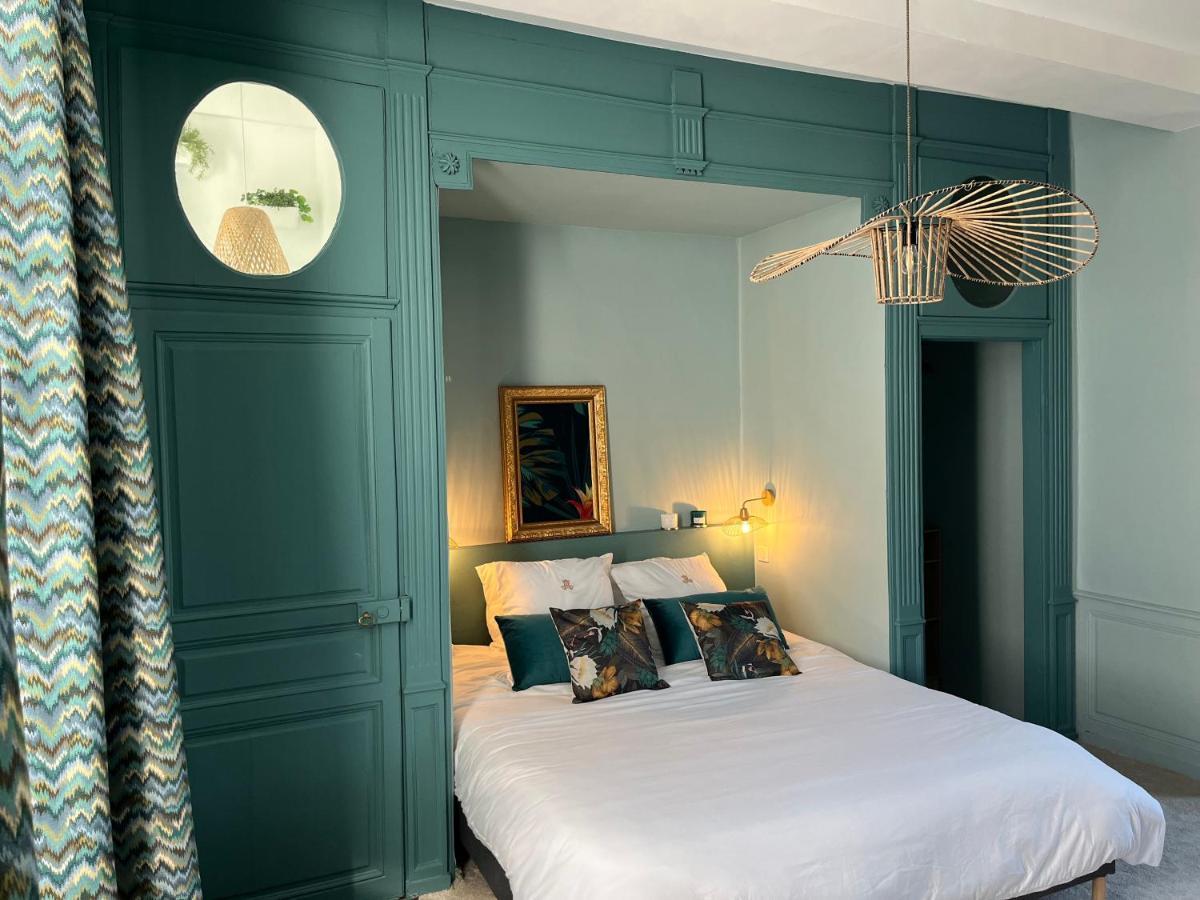 Bed and Breakfast Aux Remparts De Montreuil Montreuil  Exterior foto